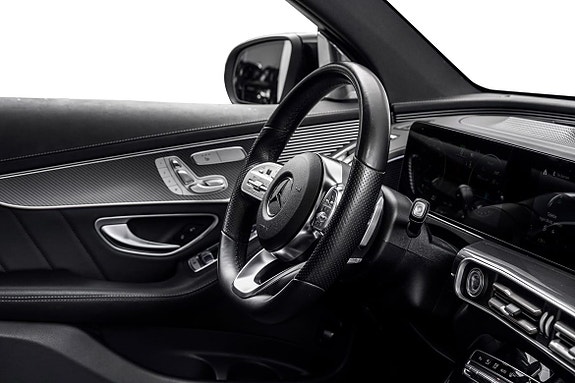 Mercedes-Benz EQC400 24 of 24