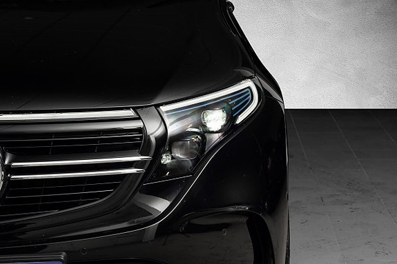 Mercedes-Benz EQC400 6 of 24