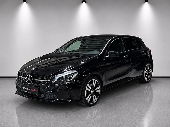 Mercedes-Benz A180 2 of 29