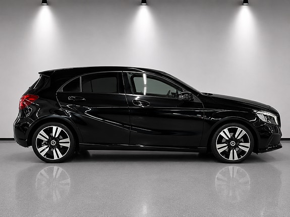 Mercedes-Benz A180 5 of 29