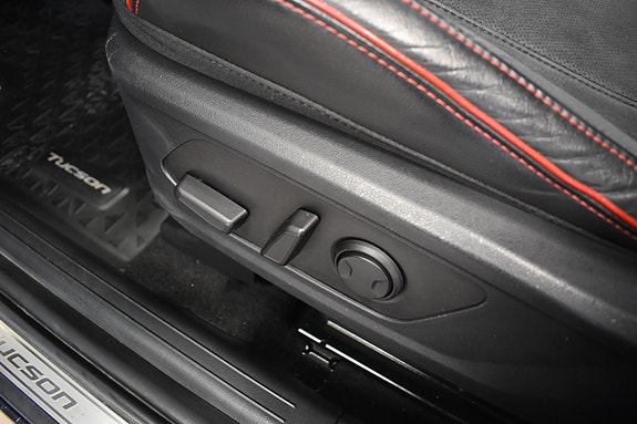 Hyundai Tucson 13 of 30