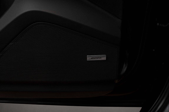 Porsche Cayenne 23 of 30