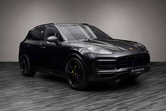 Porsche Cayenne 9 of 30