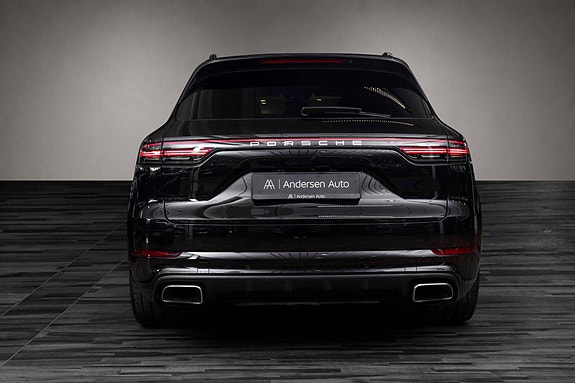 Porsche Cayenne 6 of 30
