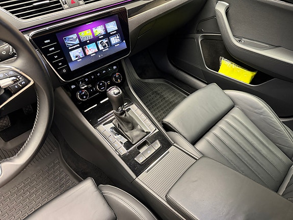 Skoda Superb 24 of 30