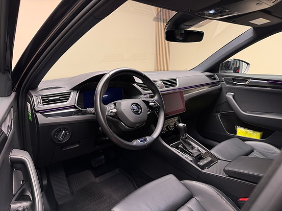 Skoda Superb 9 of 30
