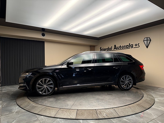 Skoda Superb 2 of 30