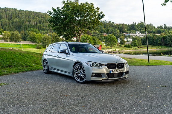 BMW 320i 2 of 30