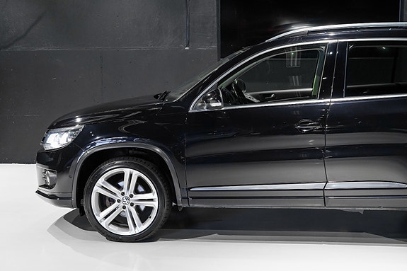 Volkswagen Tiguan 4 of 30