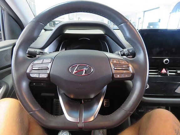 Hyundai IONIQ 14 of 25