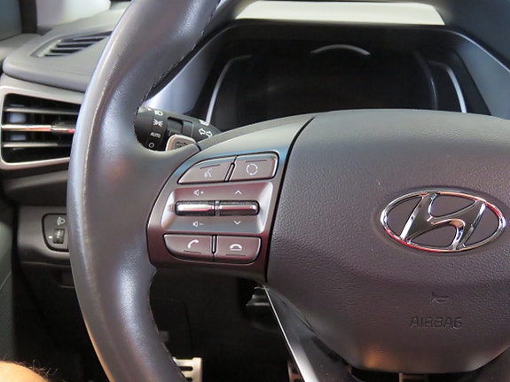 Hyundai IONIQ 15 of 25
