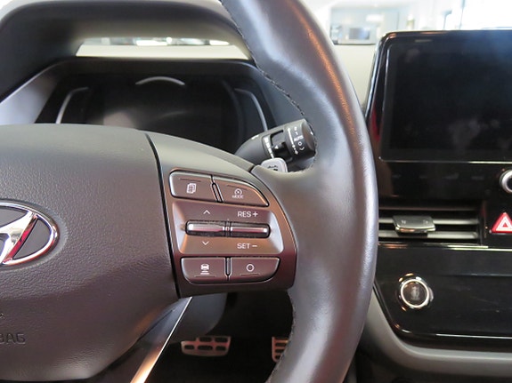 Hyundai IONIQ 16 of 25