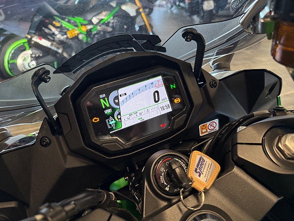 Kawasaki Ninja 1100SX SE DEMO 17 of 21