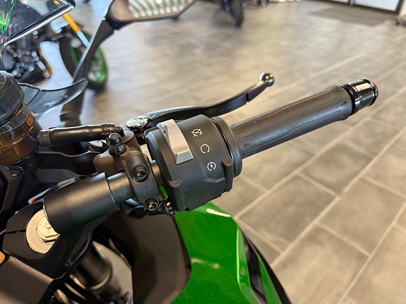 Kawasaki Ninja 1100SX SE DEMO 18 of 21