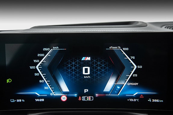 BMW i4 16 of 26