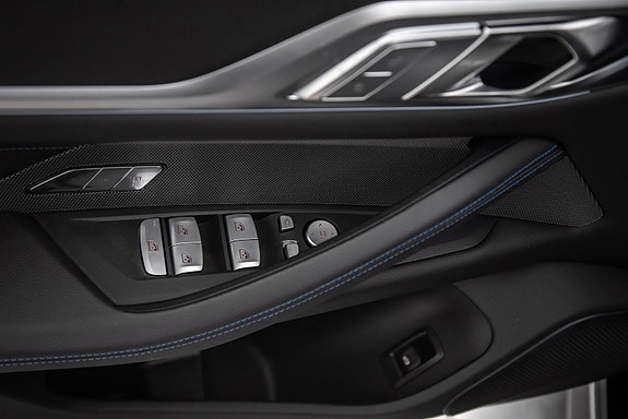 BMW i4 15 of 26