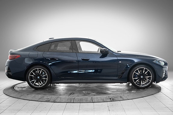 BMW i4 6 of 26