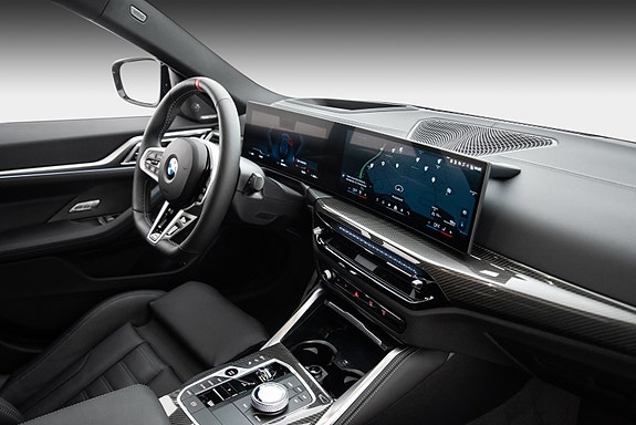 BMW i4 11 of 26