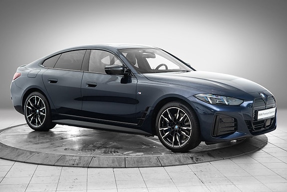 BMW i4 7 of 26