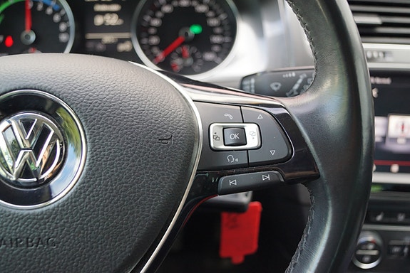Volkswagen e-Golf VII 19 of 30