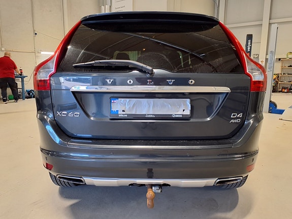 Volvo XC60 5 of 23