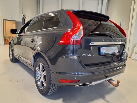 Volvo XC60 4 of 23