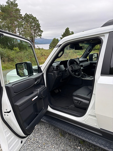 Toyota Land Cruiser 13 of 20