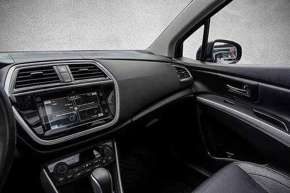 Suzuki SX4 S-Cross 17 of 26