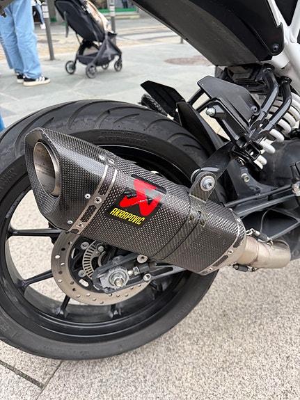 KTM 390 Duke 7 of 9