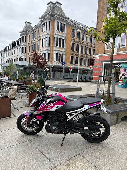KTM 390 Duke 2 of 9