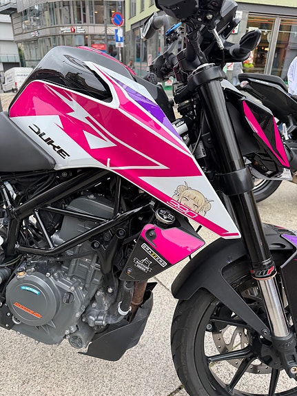 KTM 390 Duke 3 of 9