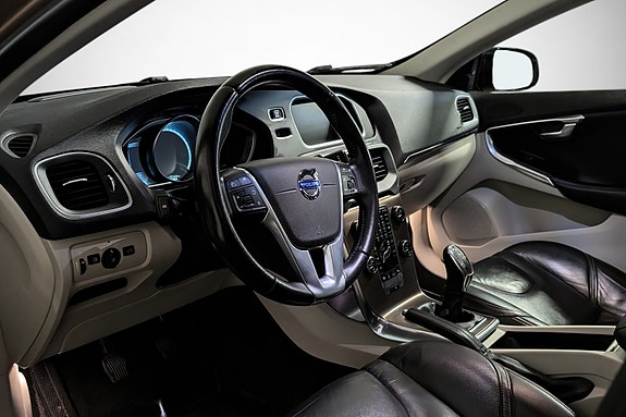 Volvo V40 14 of 19