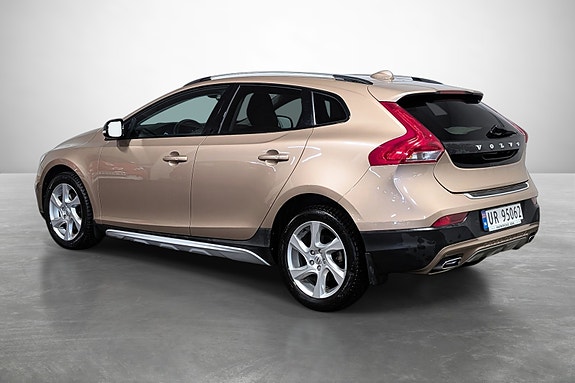 Volvo V40 3 of 19