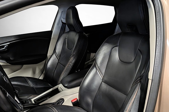 Volvo V40 17 of 19