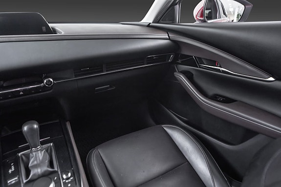 Mazda CX-30 25 of 28