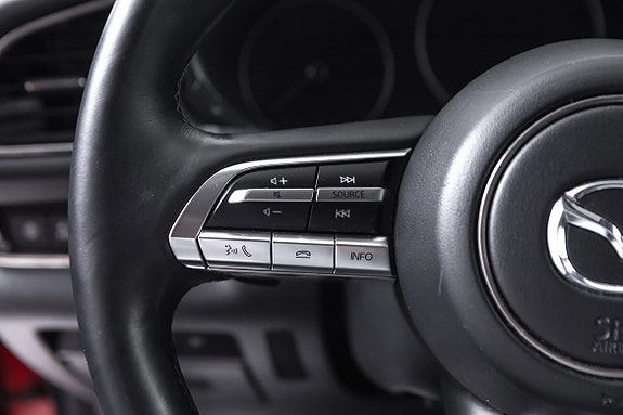 Mazda CX-30 12 of 28
