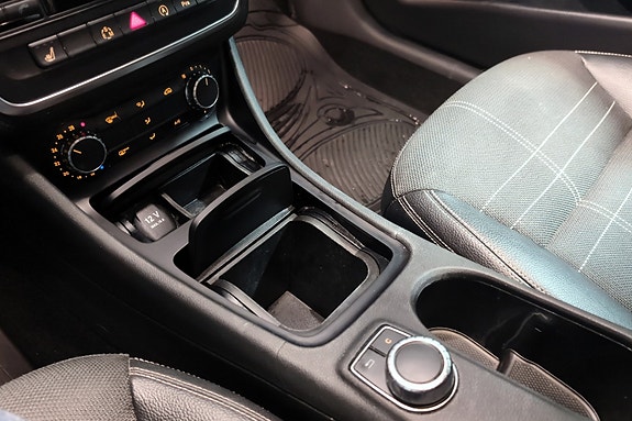Mercedes-Benz A180 16 of 23