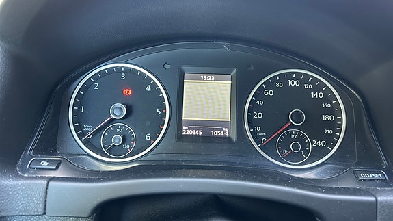 Volkswagen Tiguan 16 of 23