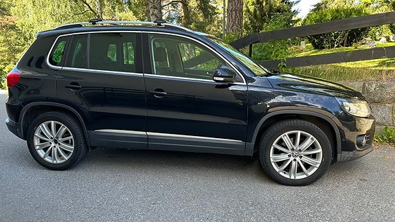 Volkswagen Tiguan 2 of 23