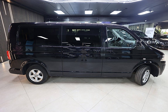Volkswagen Caravelle 18 of 30