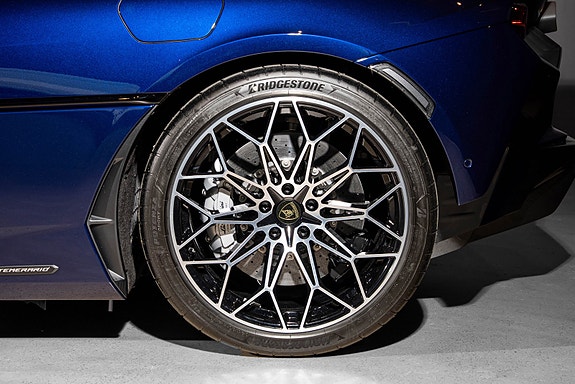 Lamborghini Temerario 12 of 30