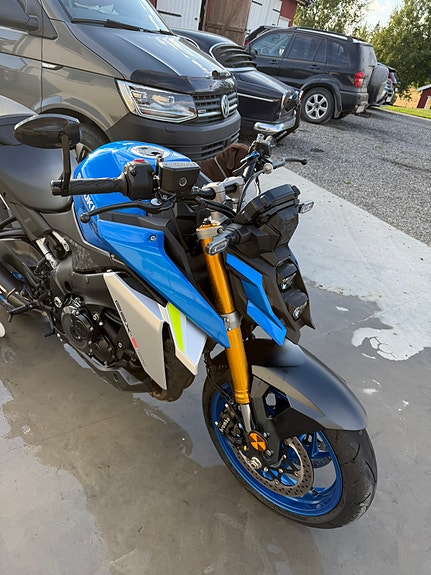 Suzuki GSX-S 1000 10 of 10