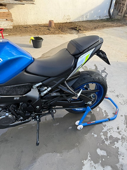 Suzuki GSX-S 1000 8 of 10