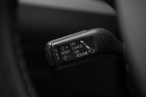 Volkswagen Passat 20 of 24