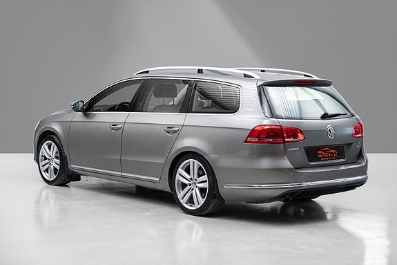 Volkswagen Passat 7 of 24