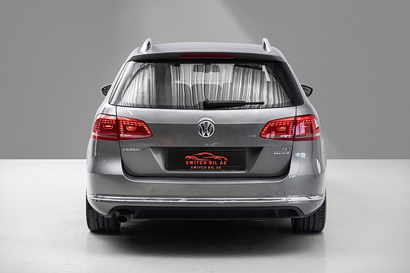 Volkswagen Passat 5 of 24