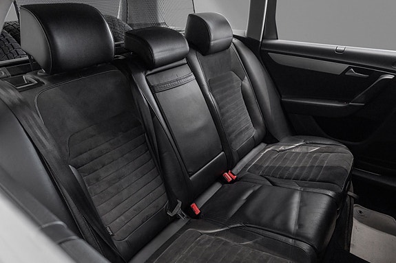 Volkswagen Passat 22 of 24