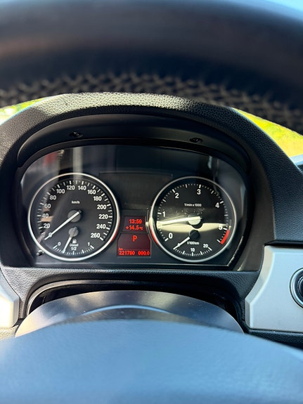 BMW 330d 13 of 16
