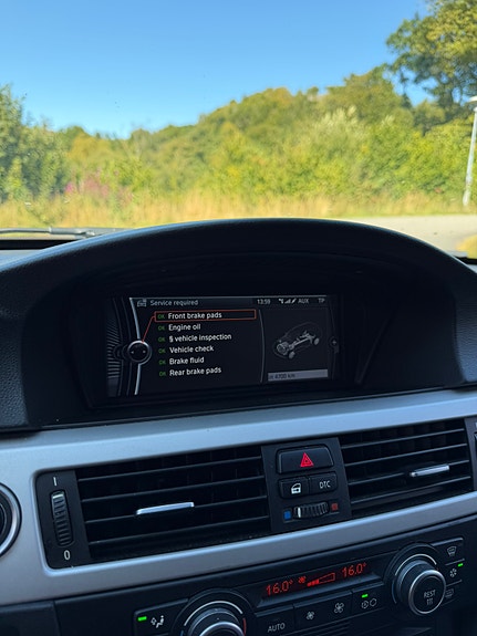BMW 330d 16 of 16