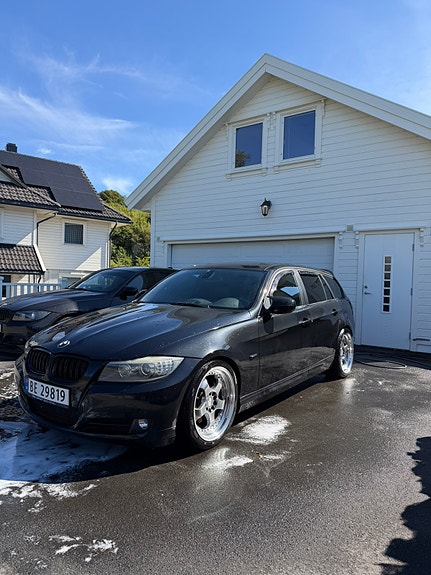 BMW 330d 3 of 16